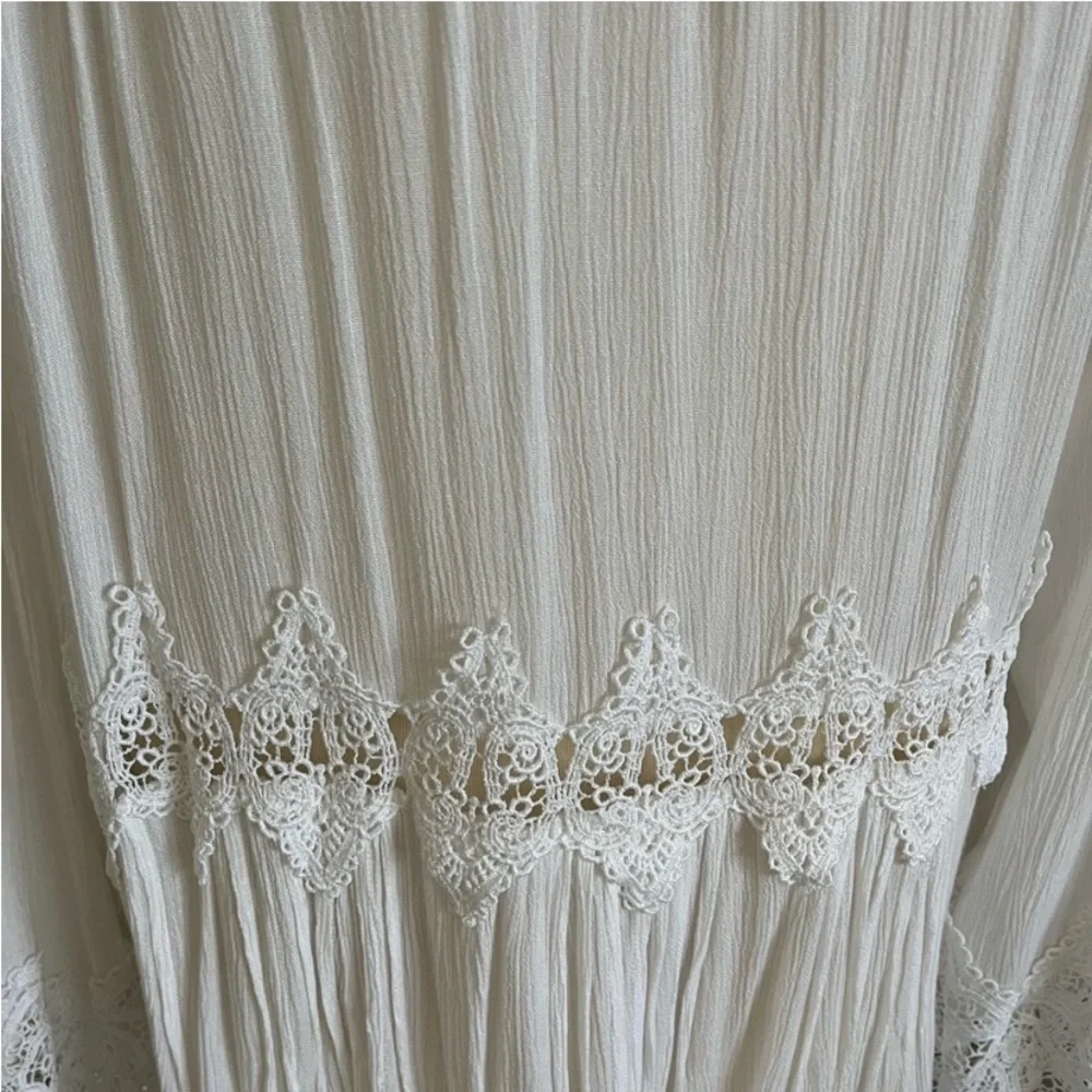 Boston Proper Cream Top - Picture 4 of 6